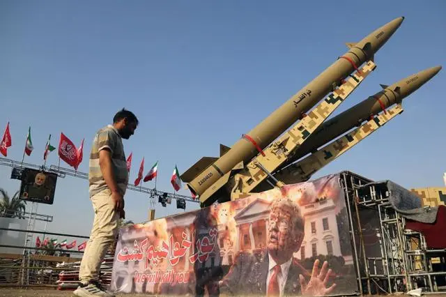 طهران تهدّد بـ"إغراق الخليج في الظلام" إذا استهدف ترامب محطات توليد الكهرباء الإيرانية