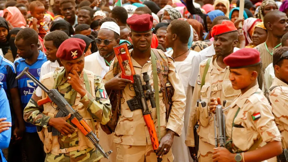 حميدتي يقرّ بمشاركة مرتزقة كولومبيين في صفوف قواته والبرهان يرفض الهدنة