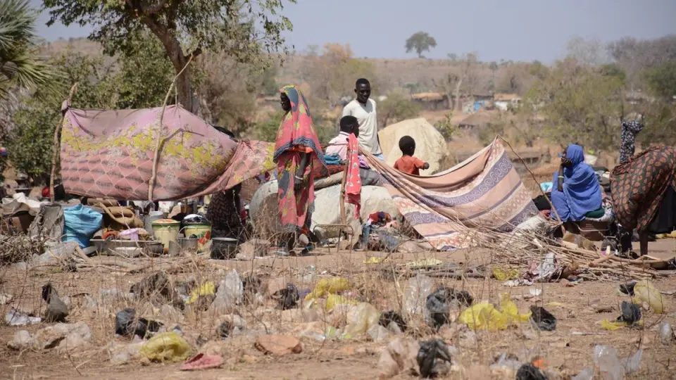 مقتل عمال إغاثة في السودان.. استهداف شاحنة مساعدات وهجوم بطائرات مسيرة على النيل الأزرق