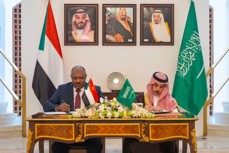مسارات جديدة في علاقات الخرطوم بالرياض وأنقرة.. مصالح أم ضرورات؟