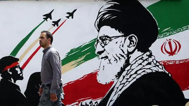 طهران تندد بـ "الإرهاب الاقتصادي"، تزامناً مع وصول حاملة الطائرات جورج واشنطن إلى الشرق الأوسط